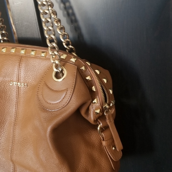 All Leather tan Guess purse - Picture 2 of 4
